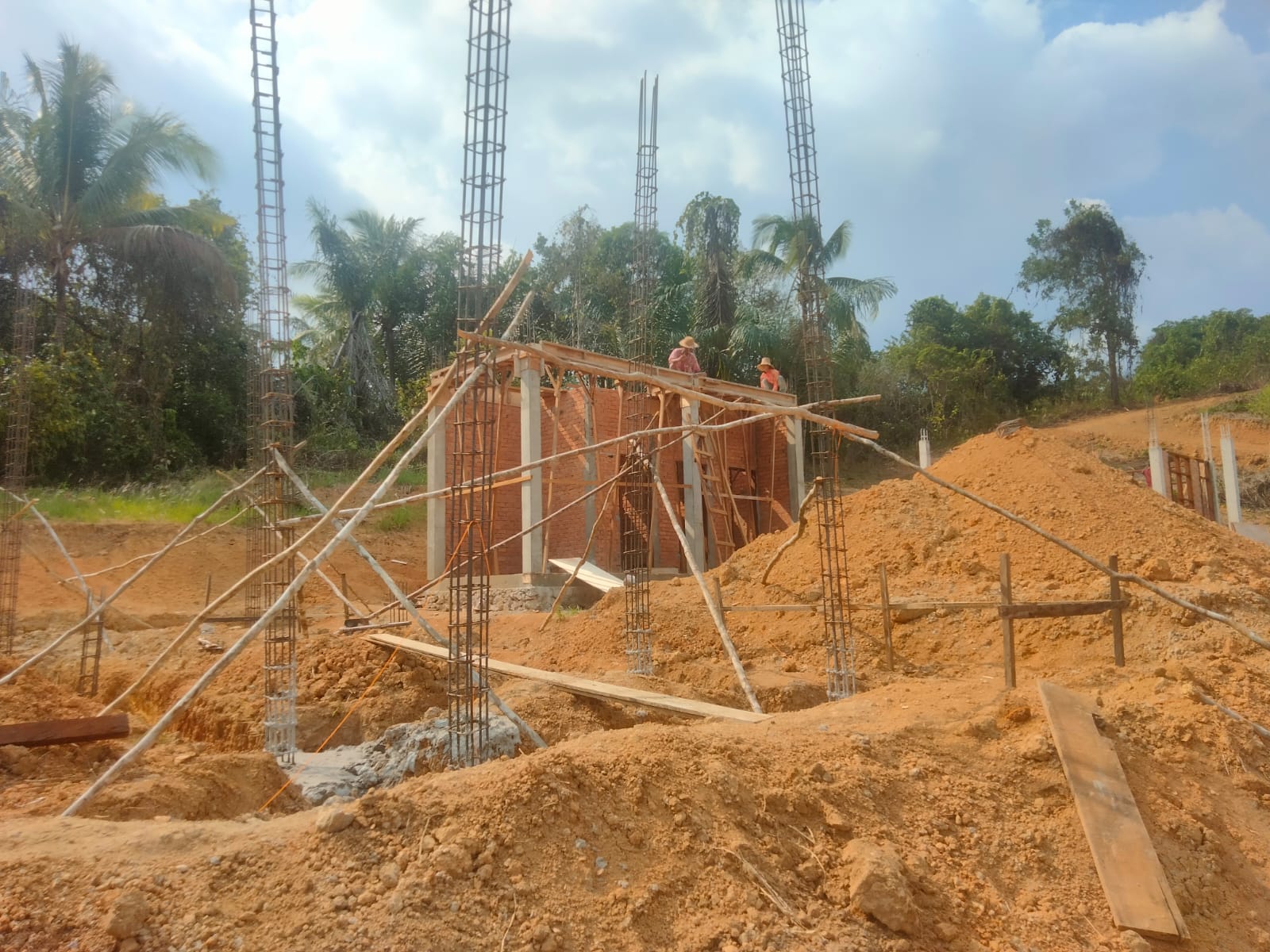 Progres Pembangunan Gedung Sekolah SMP Negeri 9 Tenggarong. (Mahakam Daily)