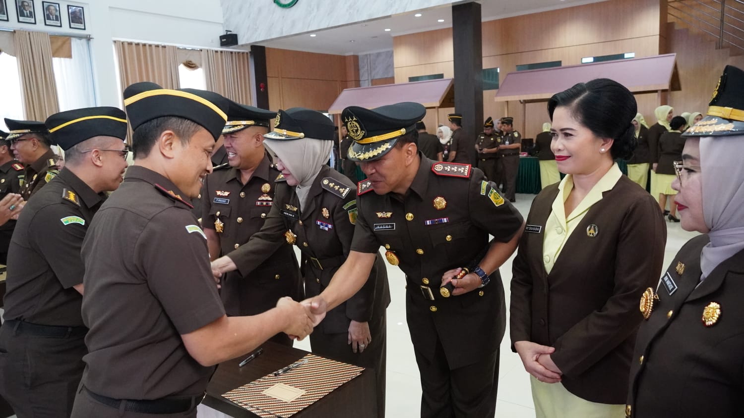 I Ketut Dedi dilantik bersama delapan pejabat lainnya di Aula Sasana Baharuddin Lopa Kejaksaan Tinggi Kepulauan Riau (Kejati Kepri).