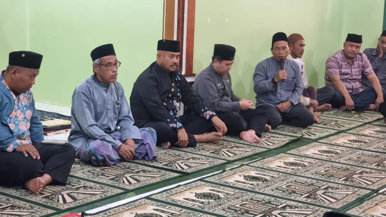 Bupati Kukar Edi Damansyah dalam agenda Safari Ramadan di Kelurahan Bukit Biru, Tenggarong.