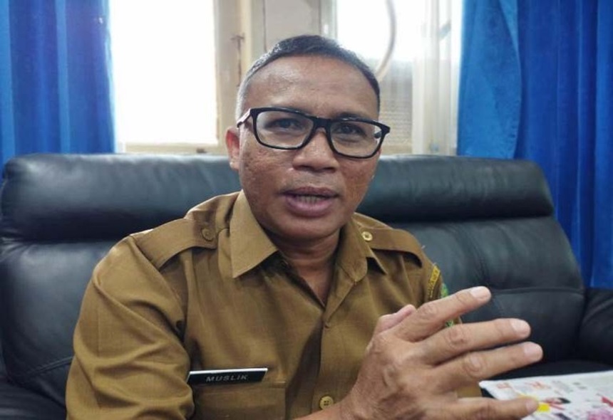 Kepala DKP Kukar, Muslik saat diwawancara awak media