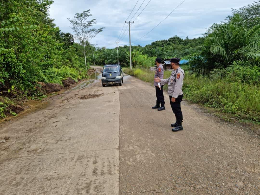 Perbaikan jalan Desa Muara Ritan / Istimewa