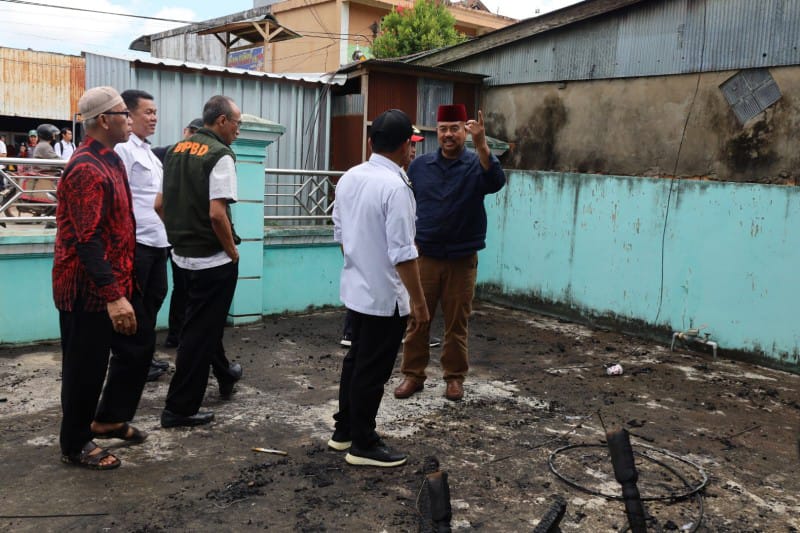 Bupati Kukar, Edi Damansyah tinjau lokasi kebakaran