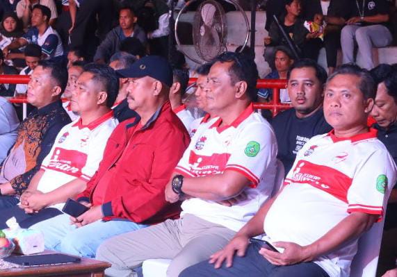 Bupati Kukar, Edi Damansyah saat menyaksikan turnamen Bupati Cup E-Sport / Istimewa