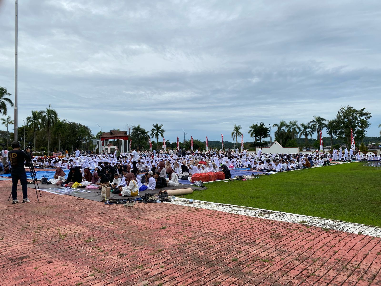 Gerakan Etam Mengaji (GEMA). Kegiatan ini berlangsung di Lapangan Upacara Kantor Bupati Kukar. (ist)