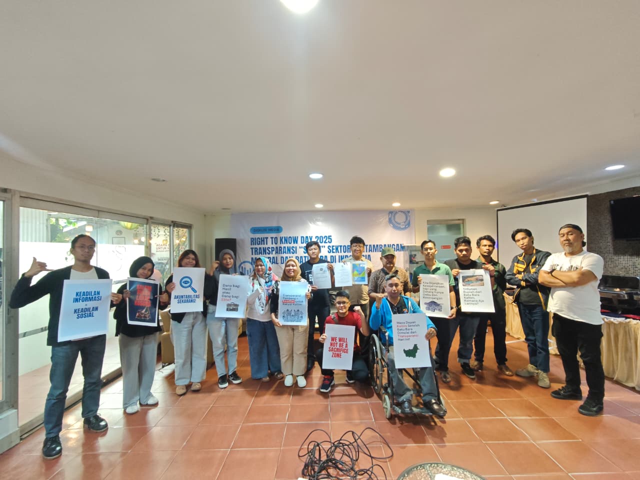 Koalisi POKJA 30 bersama Fraksi Rakyat Kutim (FRK) menggelar konferensi pers sekaligus diskusi publik dalam rangka Right to Know Day 2025 atau Hari Keterbukaan Informasi Publik Sedunia. (ist)