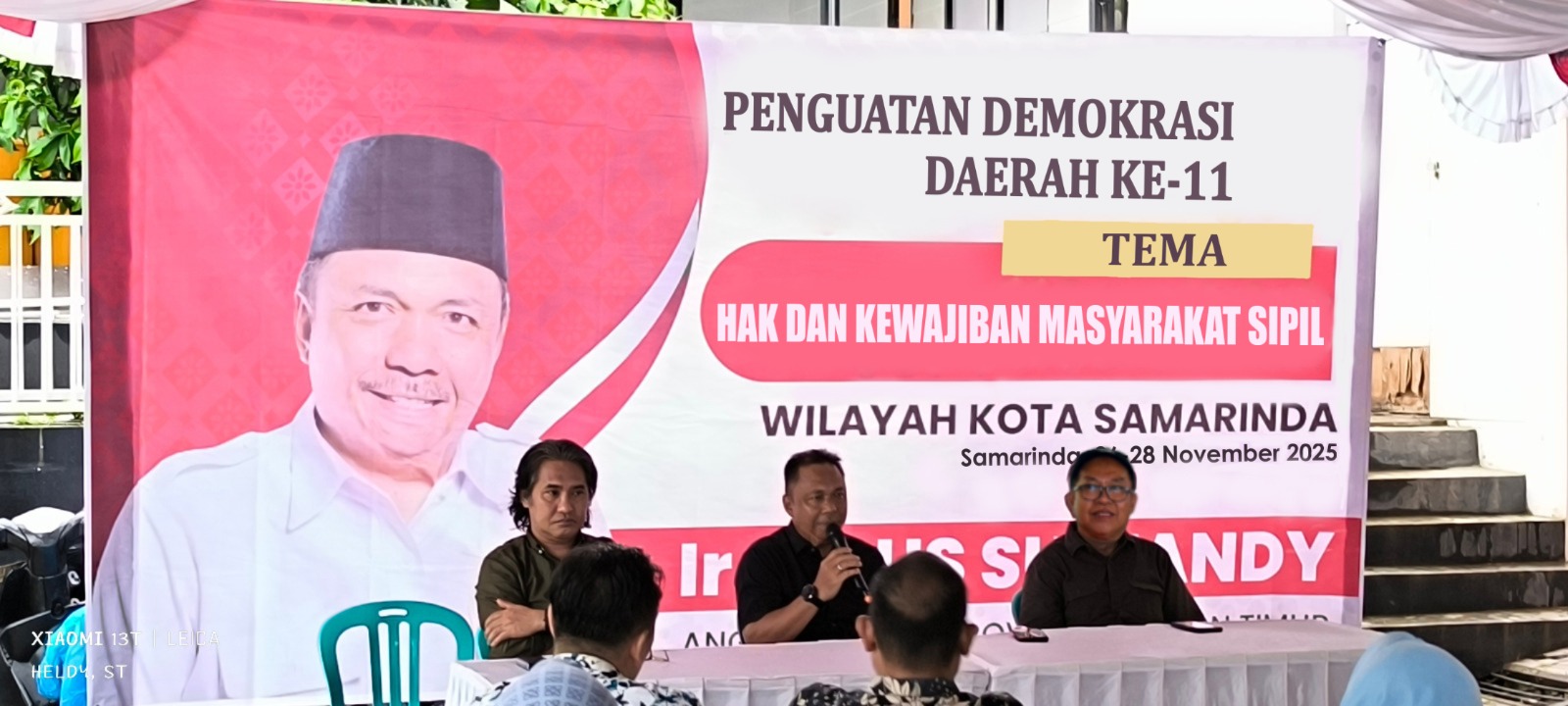 Anggota DPRD Kaltim, Agus Suwandi, berbicara di hadapan warga dalam kegiatan Penguatan Demokrasi Daerah ke-11 di Kelurahan Air Hitam, Samarinda Ulu, Kamis, 27 November 2025.