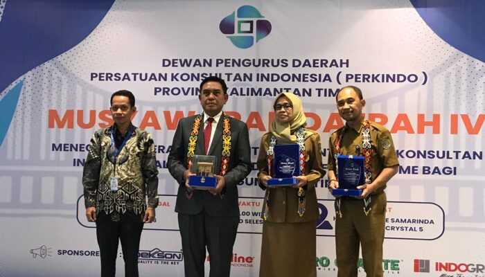 (kiri) Ketua Perkindo Kaltim Muhammad Anwar periode 2026 - 2031