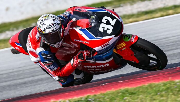Bersama Honda Asia-Dream Racing Junior Team, Ramadhipa kembali dipercaya menggeber Honda NSF250RW bernomor #32 pada Moto3 Junior World Championship 2026.