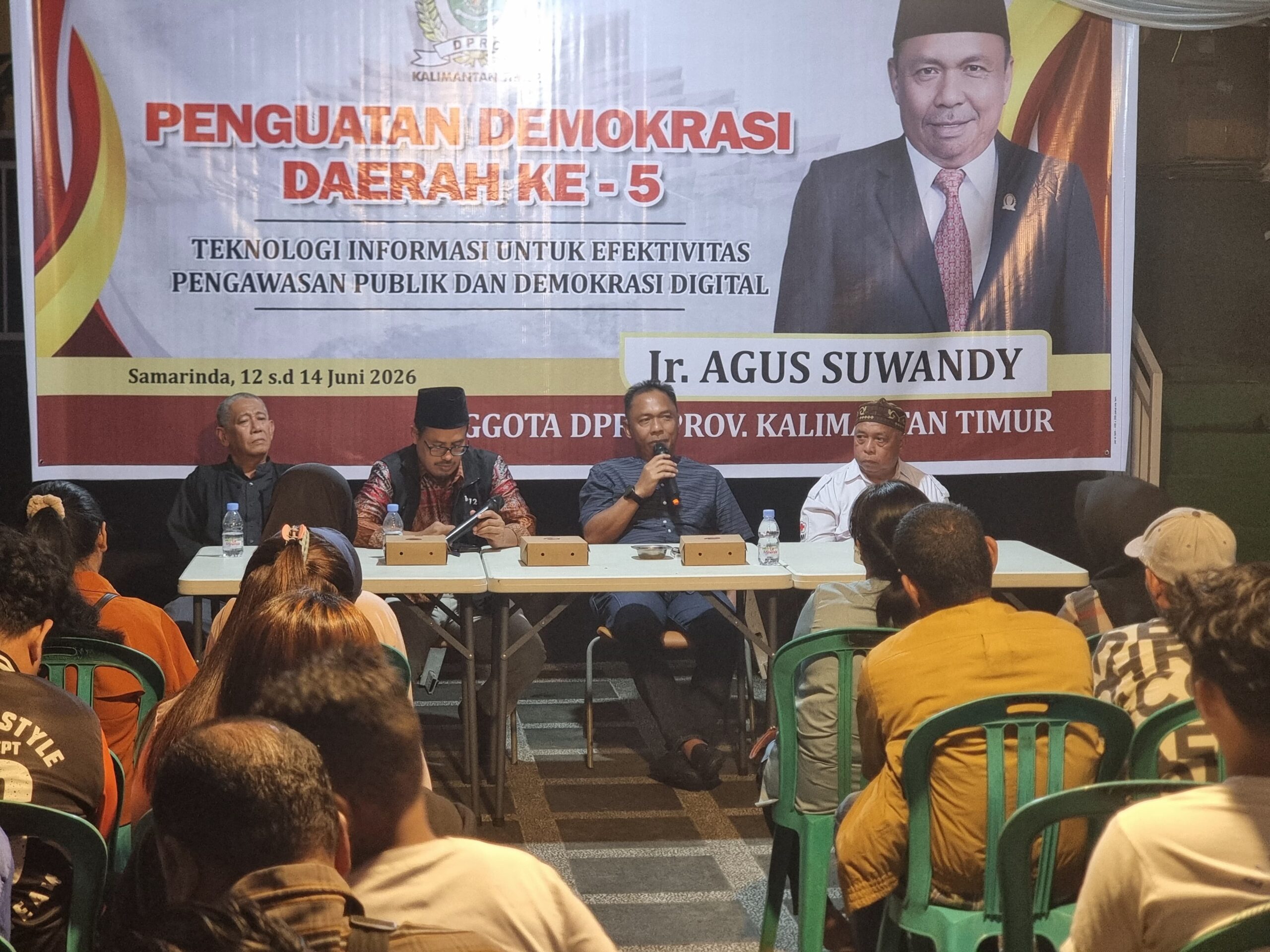 Anggota DPRD Kalimantan Timur, Agus Suwandy, menggelar kegiatan Penguatan Demokrasi Daerah (PDD) ke-5 dengan tema Teknologi Informasi untuk Efektivitas Pengawasan Publik dan Demokrasi Digital.